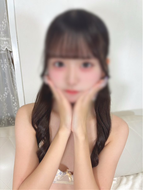 比奈沢ひな.