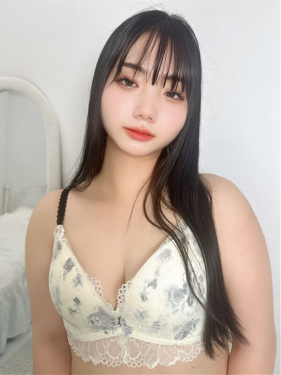 月元史奈